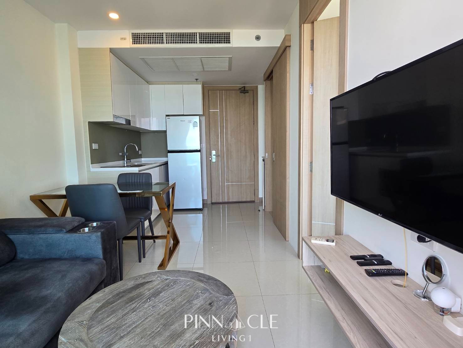 ให้เช่าคอนโดวิวทะเลพัทยา The Riviera Jomtien  1 ห้องนอน 35 ตร.ม. สไตล์โมเดิร์น ใกล้หาดจอมเทียน - Image 7