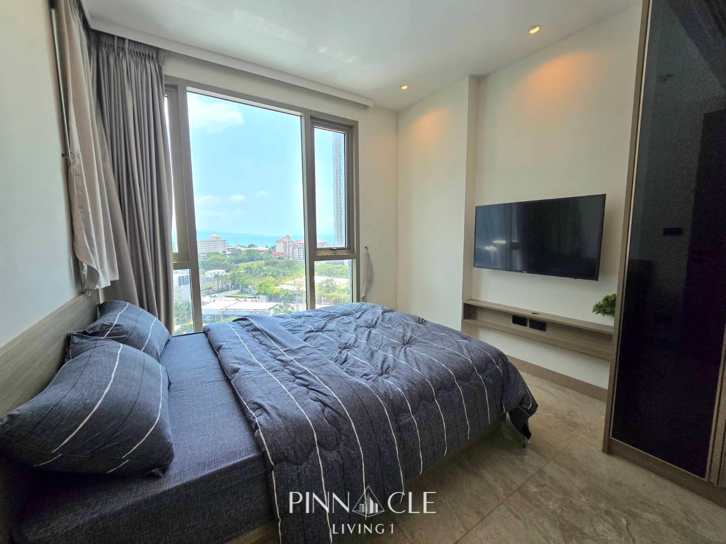 The Riviera Ocean Drive Luxury Condo in Jomtien Pattaya For Sale - Image 10