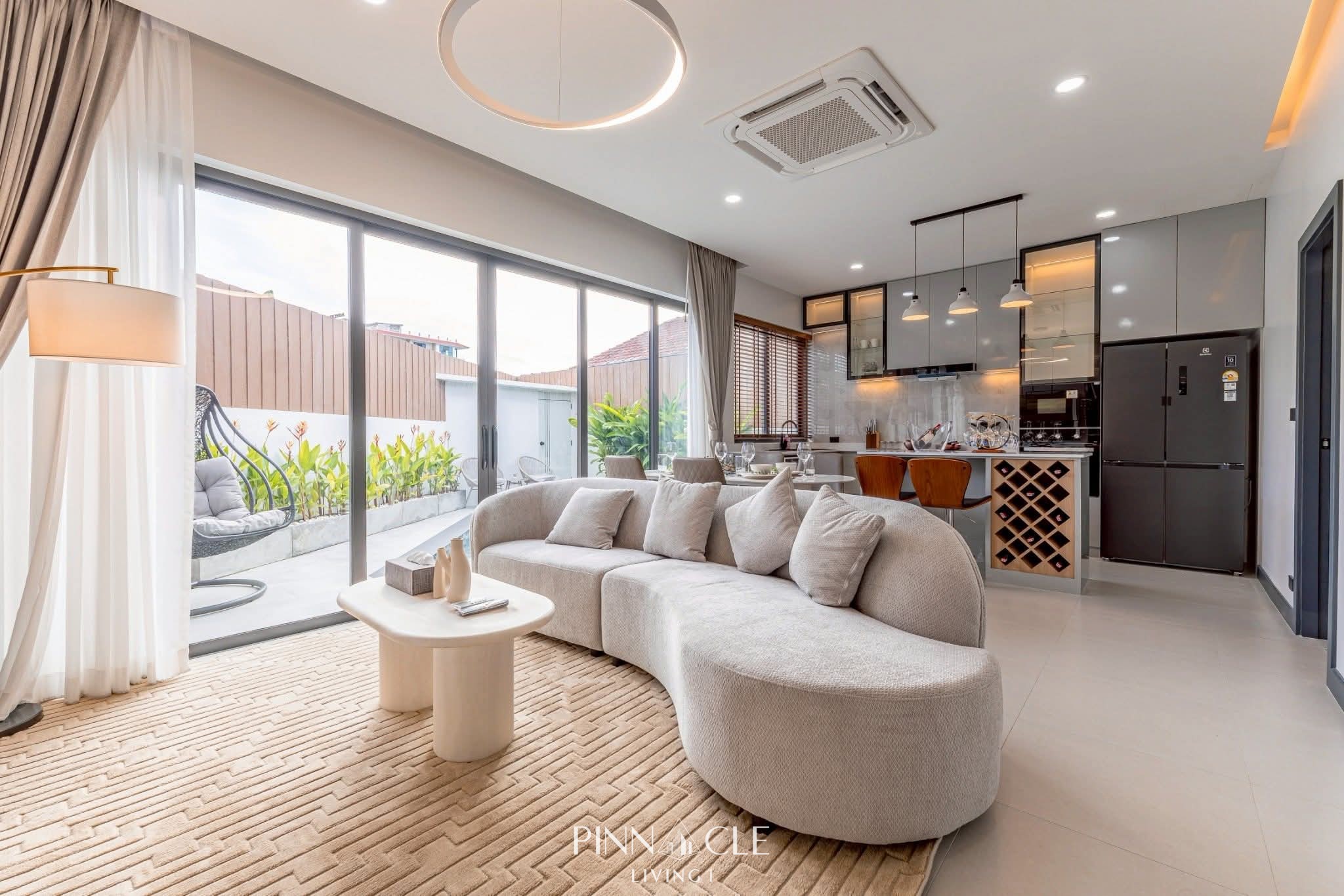 บ้านพลูวิลล่าพัทยา หรูหรา สไตล์โมเดิร์น  รีโนเวทใหม่ ใจกลางเมืองพัทยา  3 ห้องนอน  - Image 3