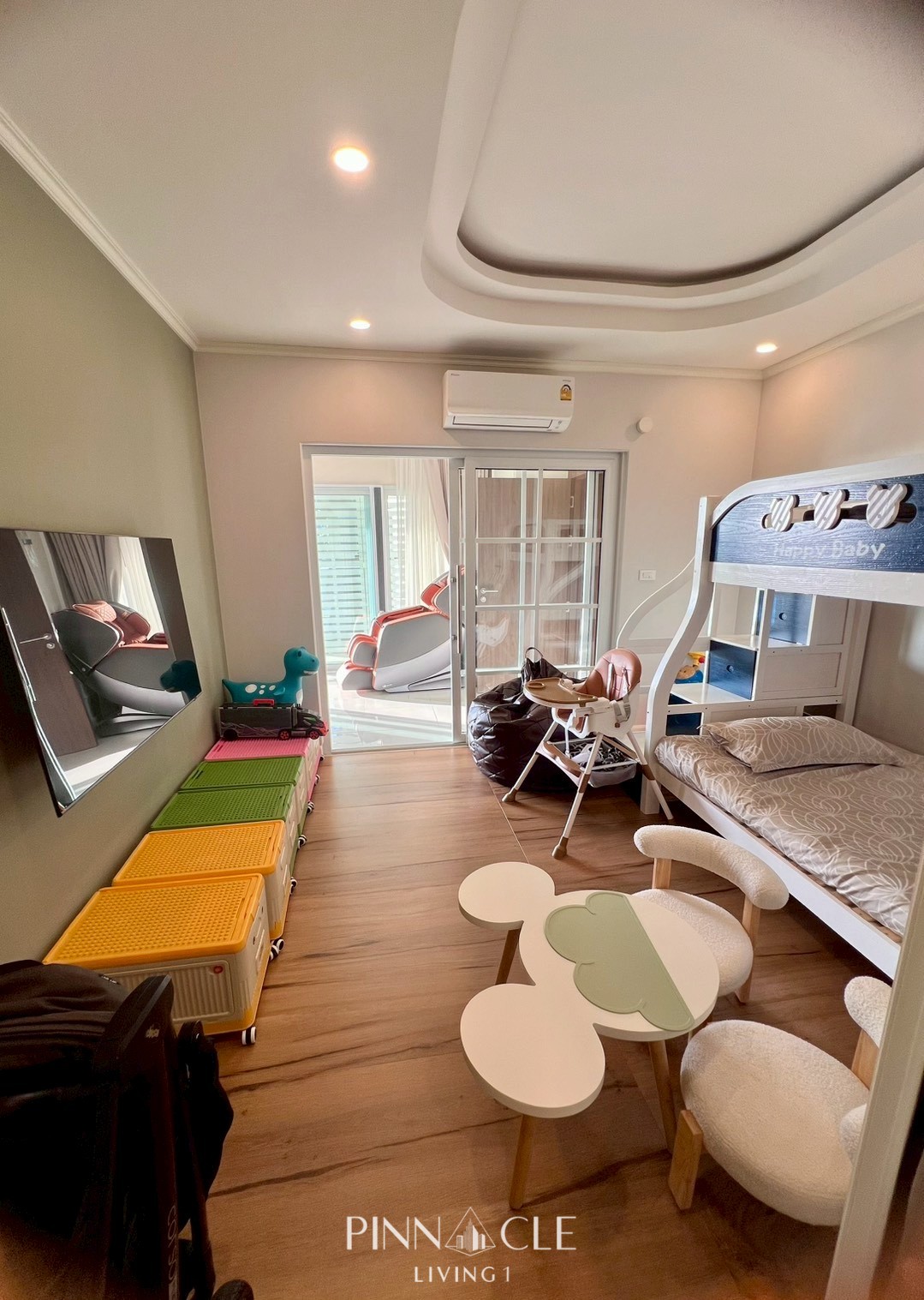 View Talay 8 Beachfront Condominium on Jometien Beach Pattaya - Image 10